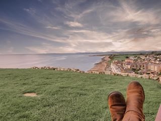 “I think, that if I touched the earth,
It would crumble;
It is so sad and beautiful,
So tremulously like a dream.”
- Dylan Thomas
↟
↟
↟
📍 Criccieth Castle, Wales, 2016
↟
↟
↟
I could have sat on this bench with this view for days ❤️😍
↟
↟
↟